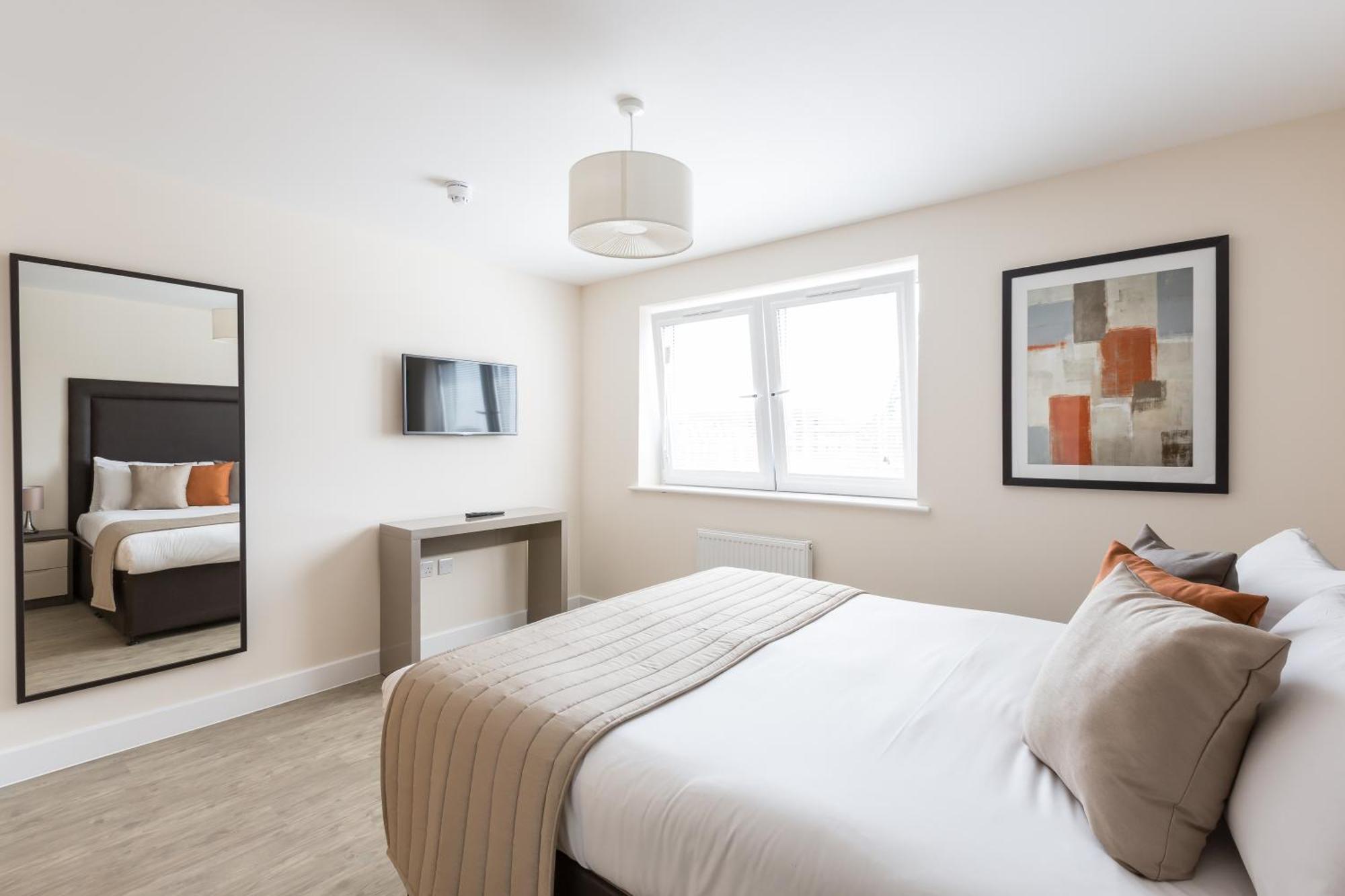 One-Bedroom Apartment,821794988:JPEG