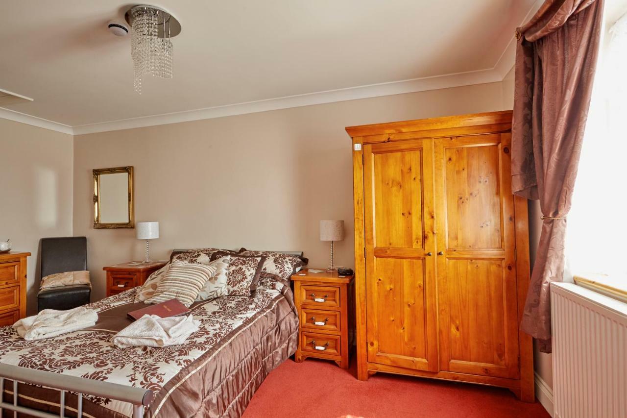Double Room with Private Bathroom - Second Floor