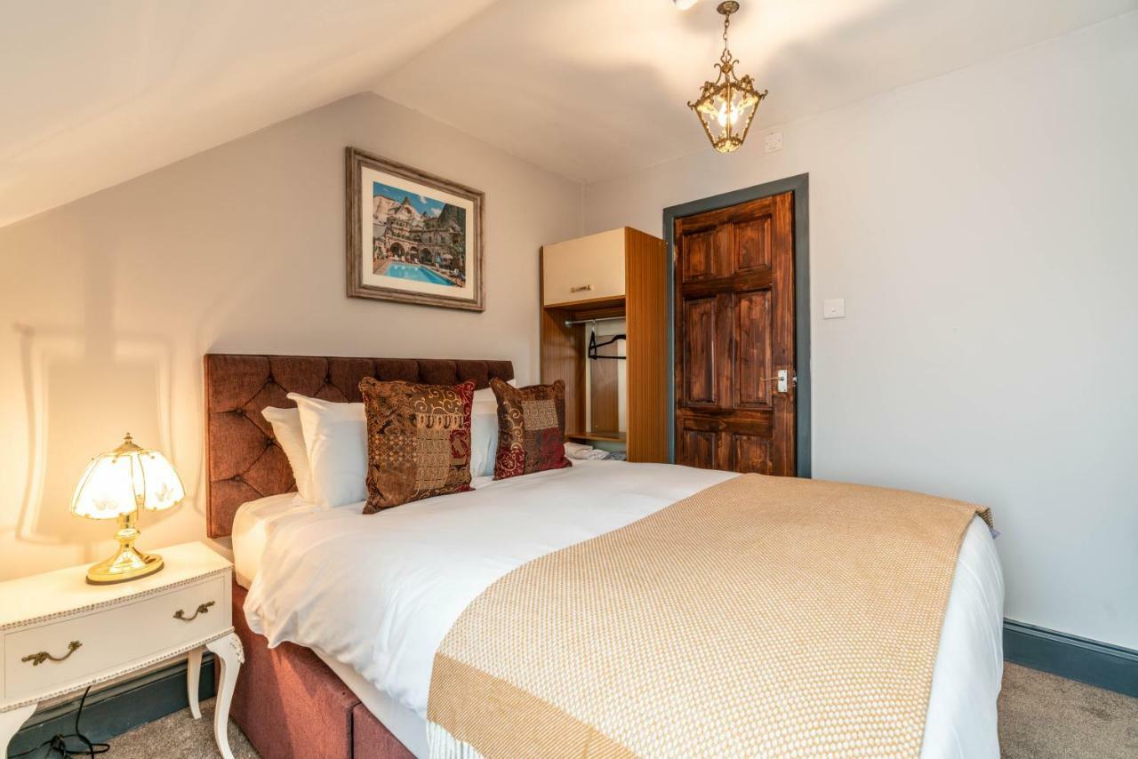 Single Room,835235288:JPEG