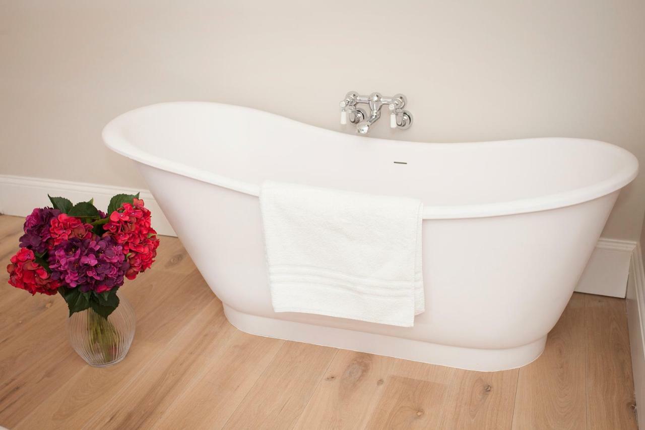 Superior King Room 3 w/bathtub,850754963:JPEG