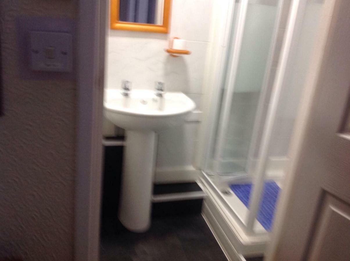 Twin Room with Shower - First Floor,855682064:JPEG