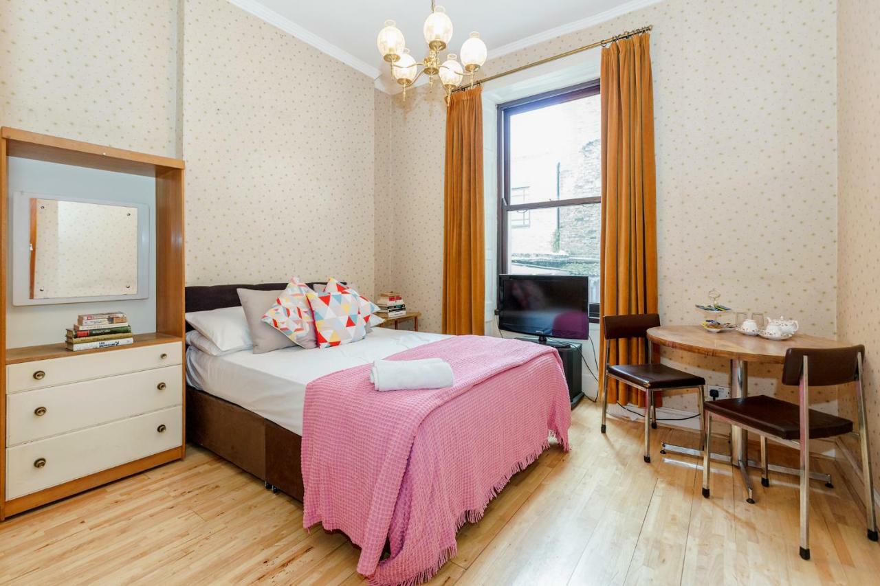 Driepersoonskamer met Eigen Badkamer