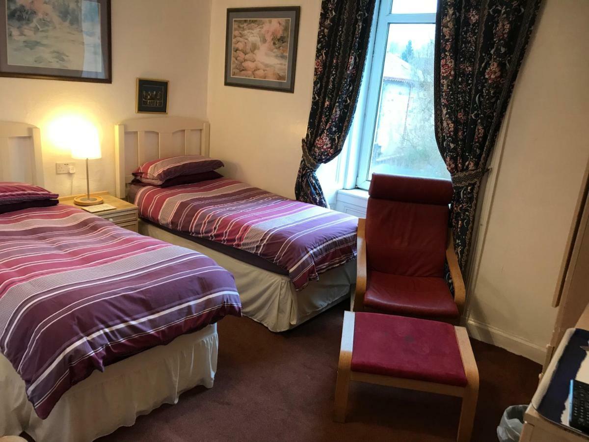 Double or Twin Room with Shared Bathroom,1705078365:JPEG