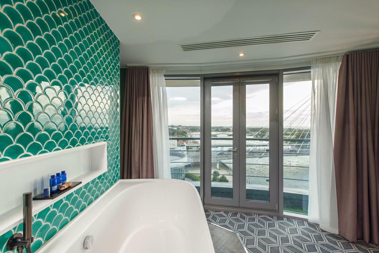 The Penthouse,885671578:JPEG