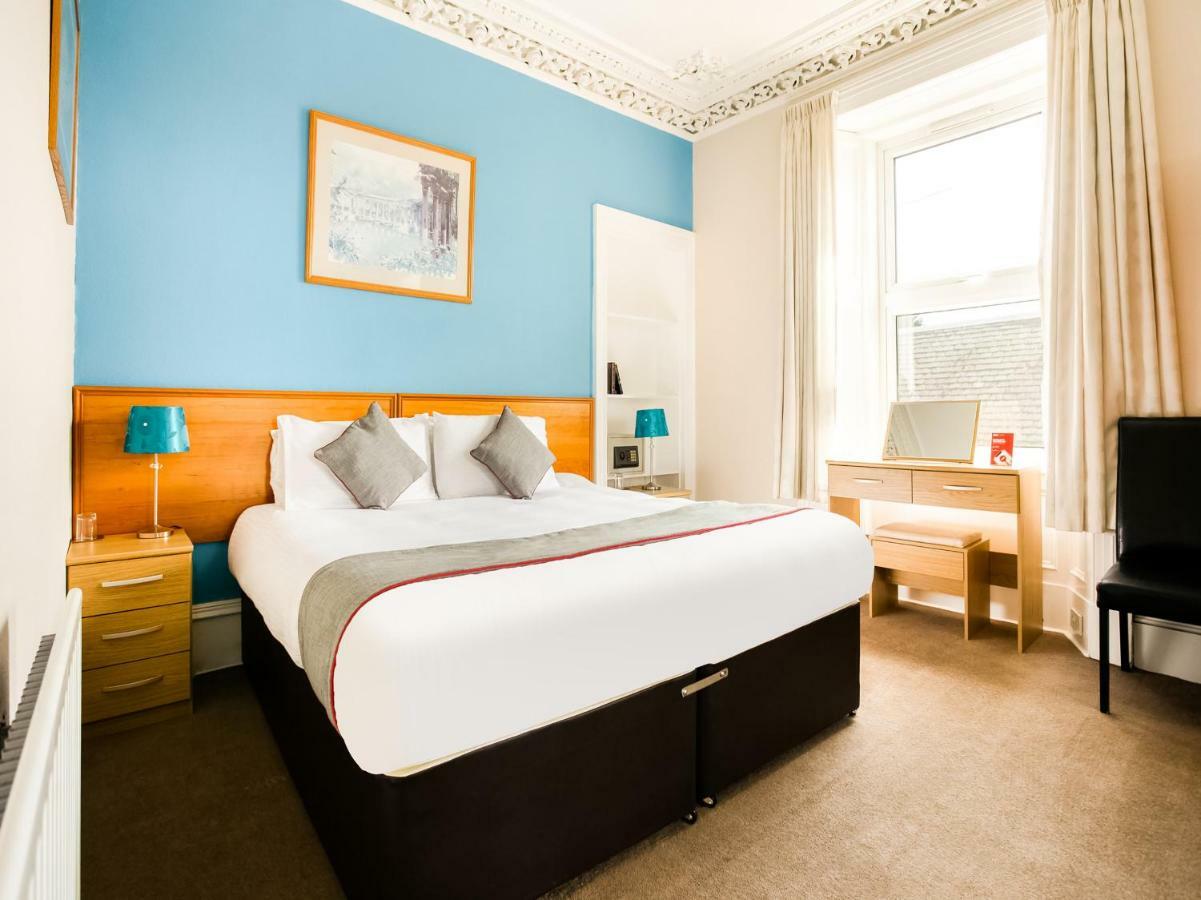 Family Room with Bathroom,1224579920:JPEG