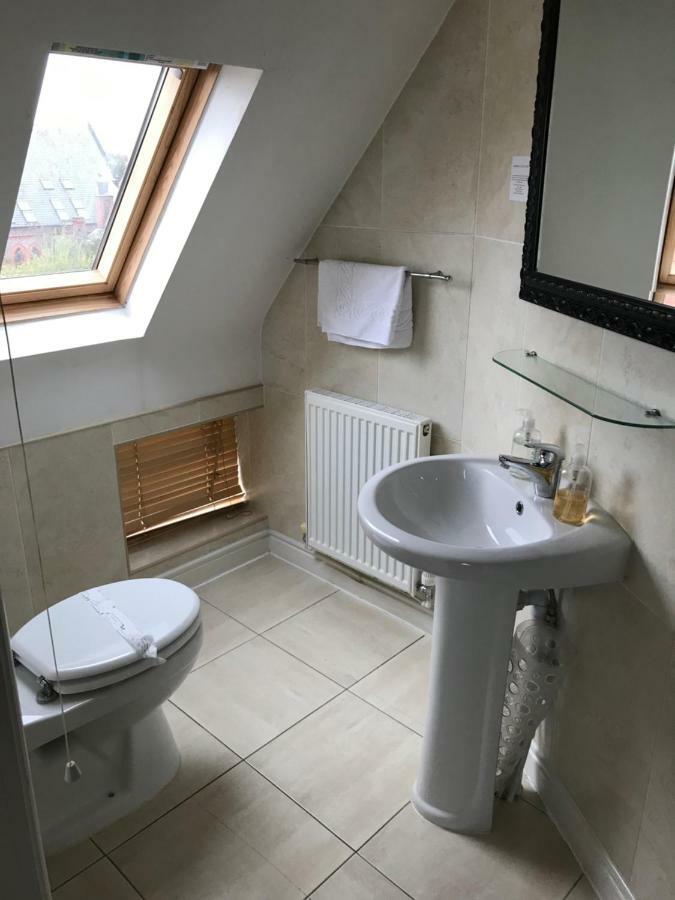 Quarto com 2 Camas de Solteiro