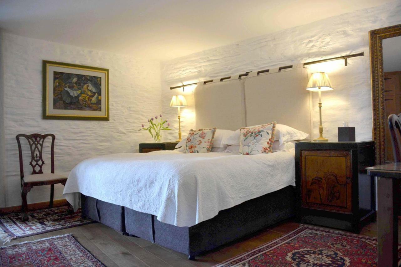Deluxe King Suite