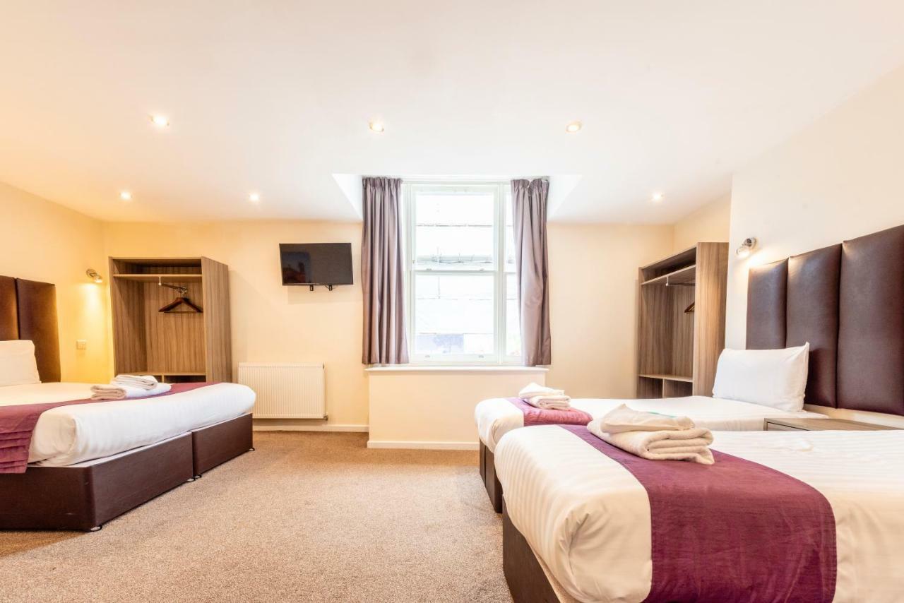 Triple Room with Private Bathroom