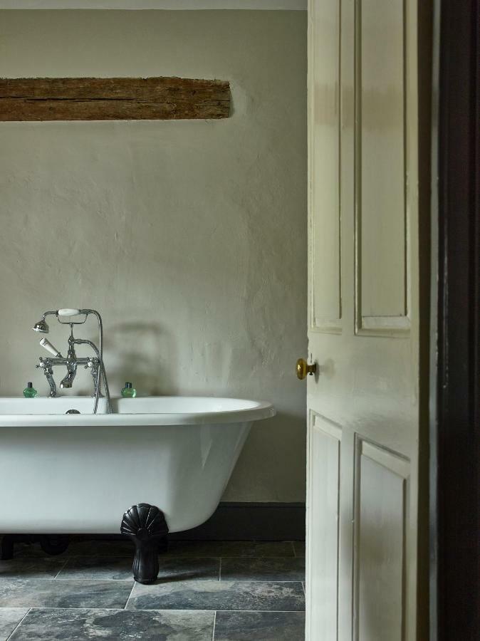 Deluxe Double Room,1205747350:JPEG