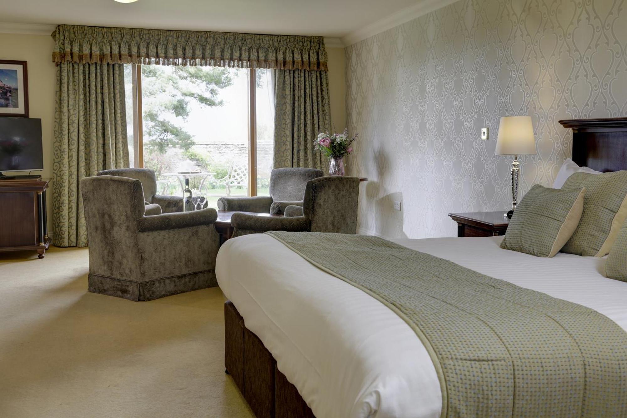 Deluxe Double Room with Bath