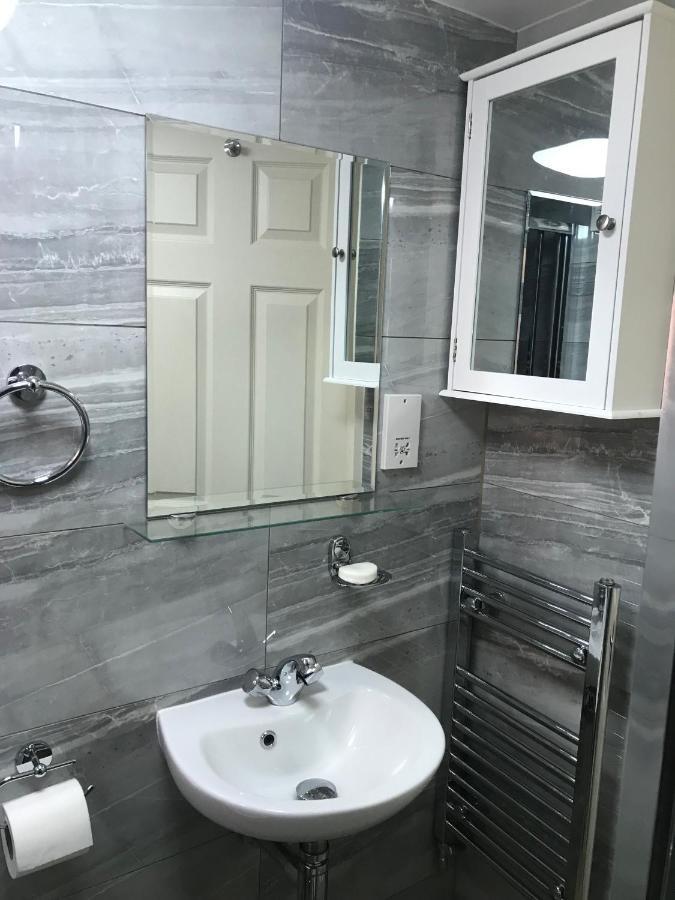 Quarto Deluxe com Cama de Casal ou 2 de Solteiro