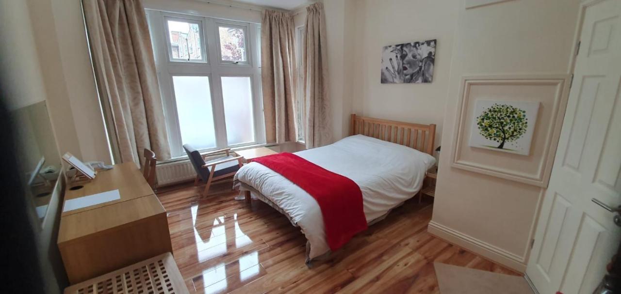 Budget Double Room,888004240:JPEG