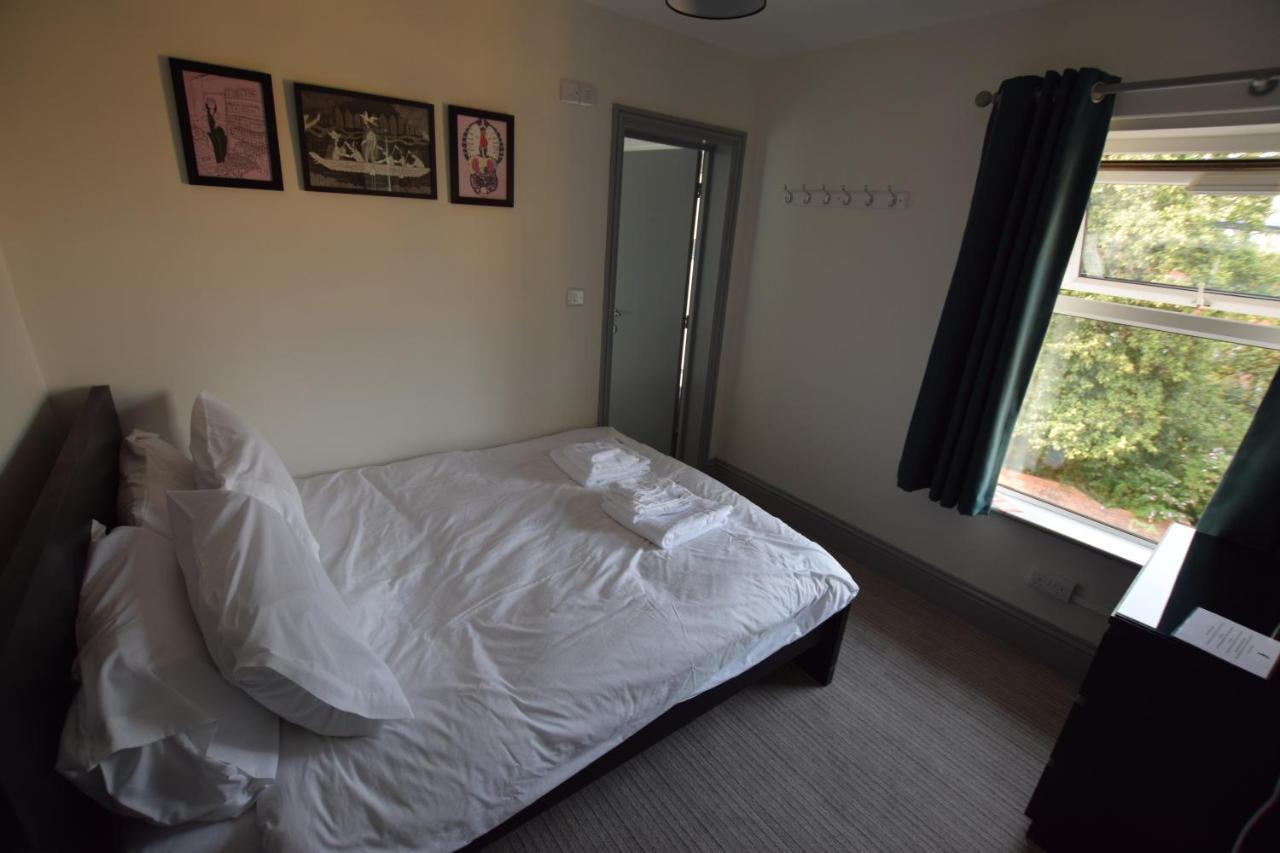 Small Double Room,926132911:JPEG