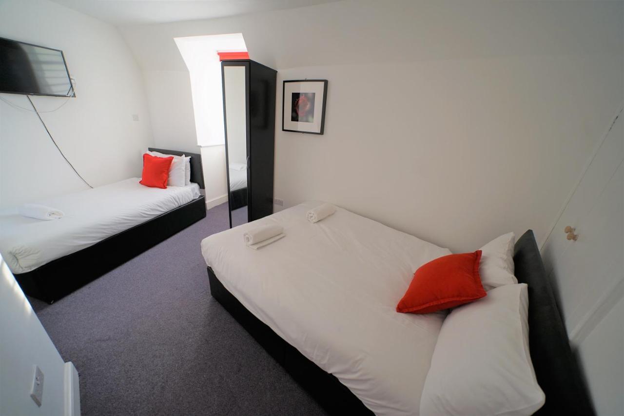 Basic Triple Room