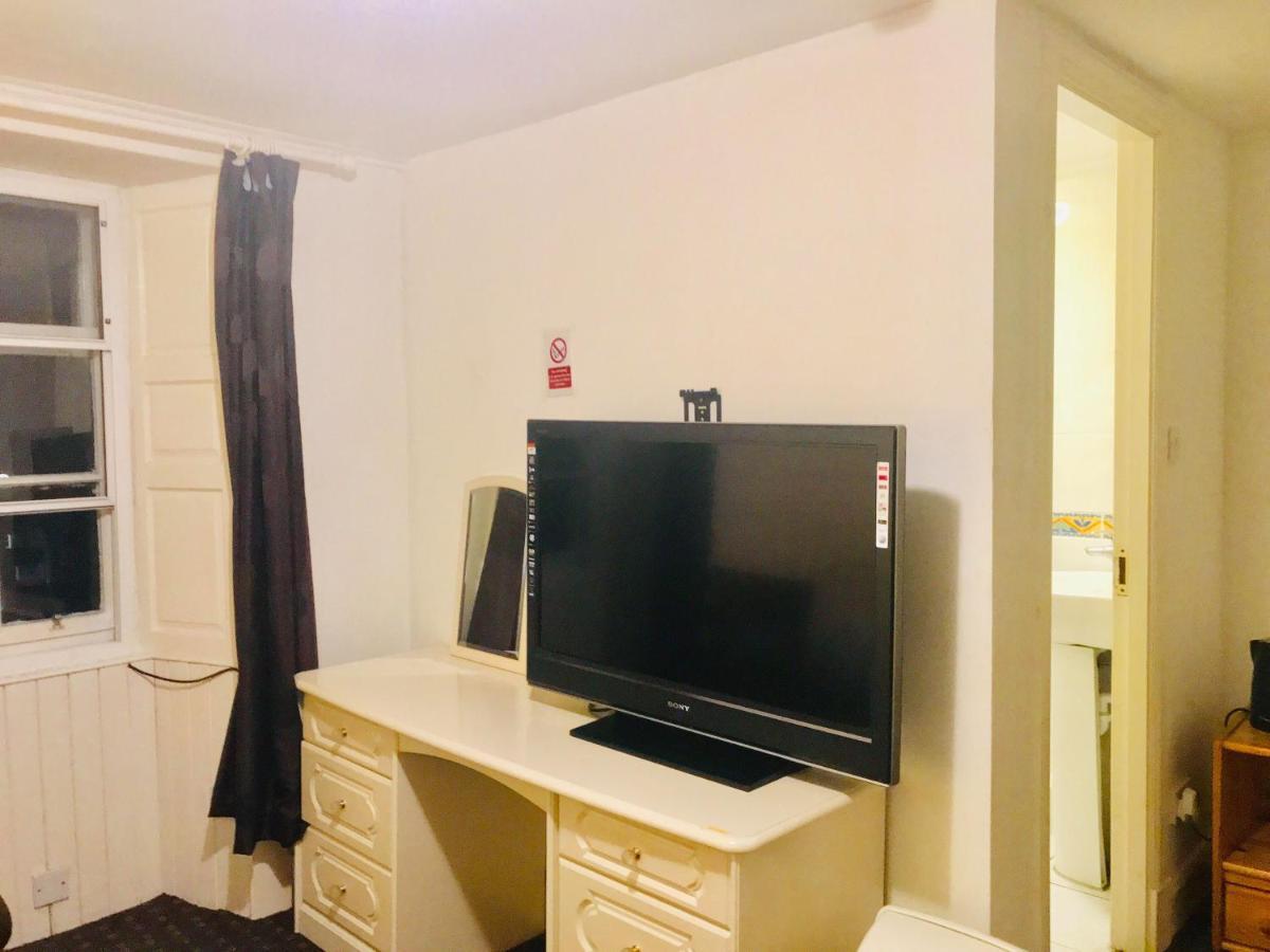 Family Room with Private Bathroom,944014507:JPEG