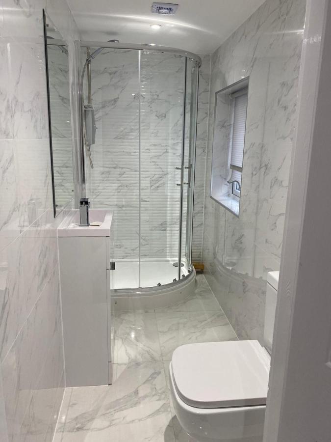 Driepersoonskamer met Eigen Badkamer
