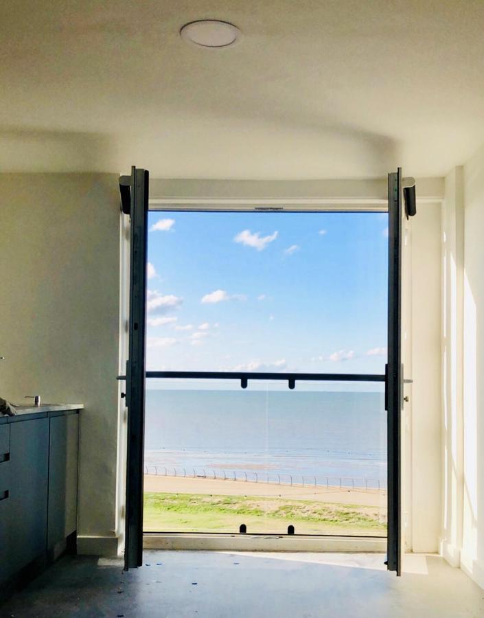 One Bedroom Apartment - SEAVIEW