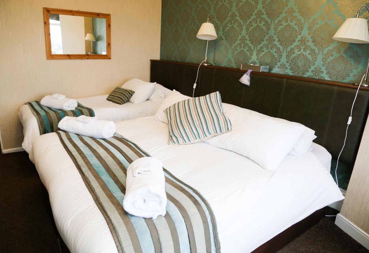 Twin Room,1605375951:JPEG