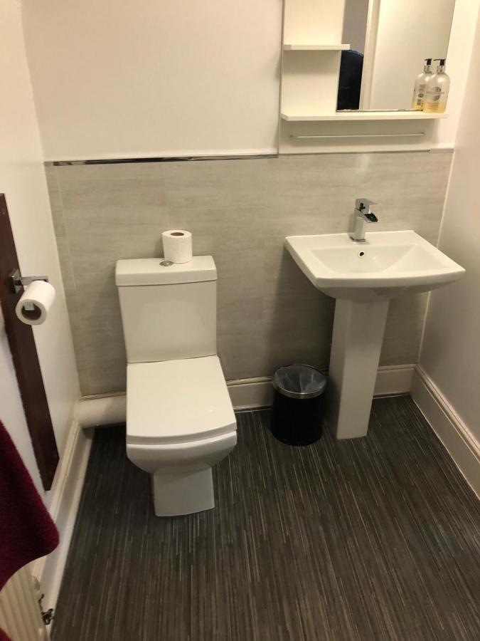 Double Room with Shared Bathroom,959392408:JPEG