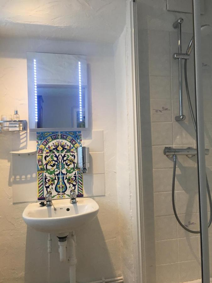Double or Twin Room with Private Bathroom