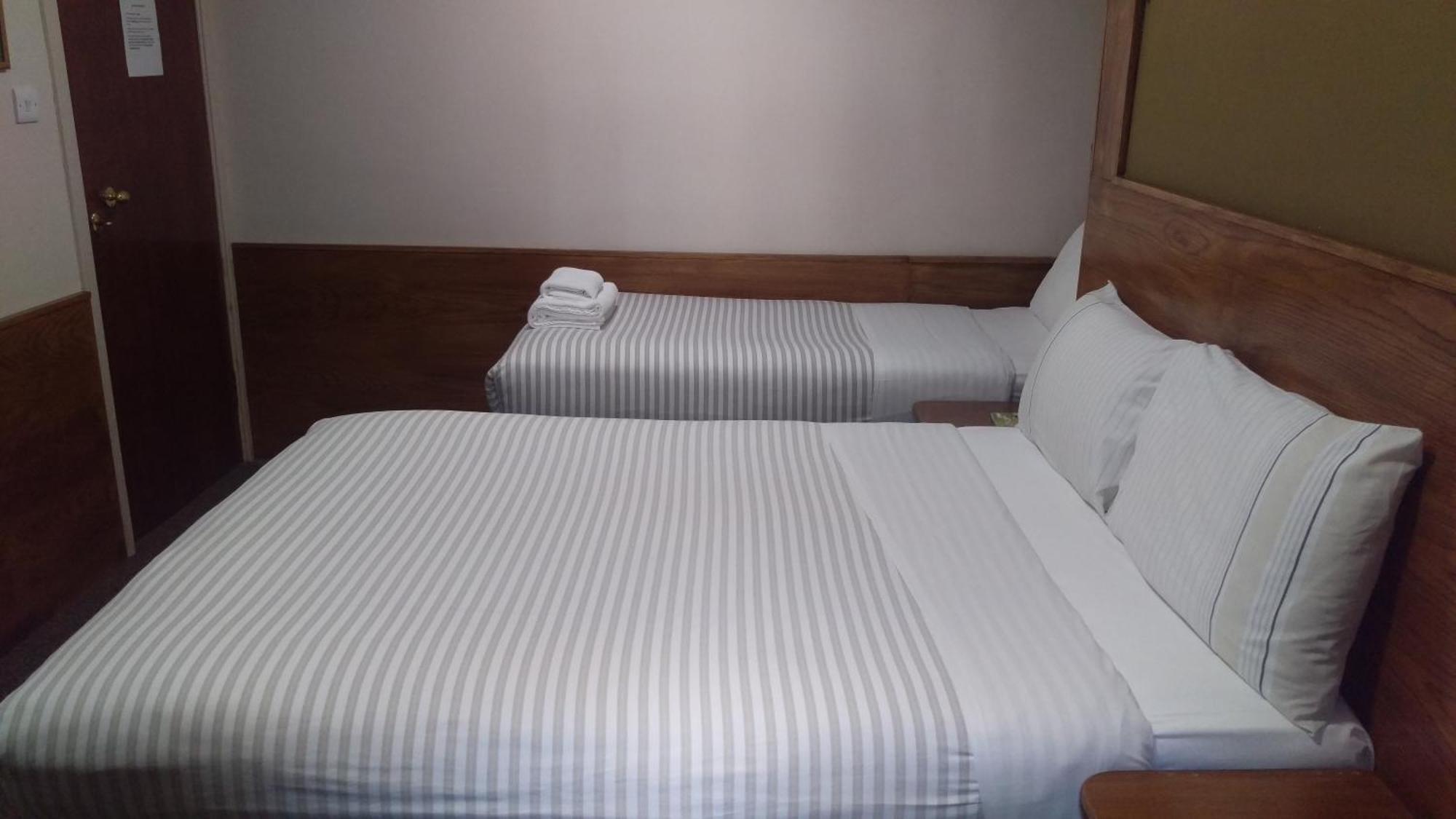 Triple Room,718335676:JPEG