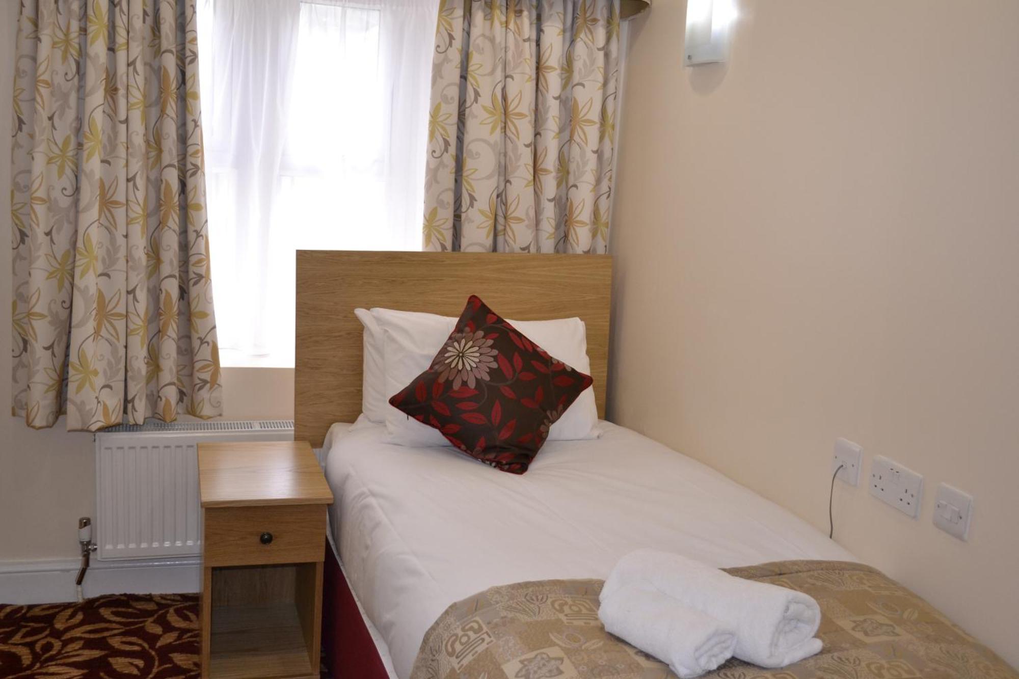 Single Room,1685057508:JPEG
