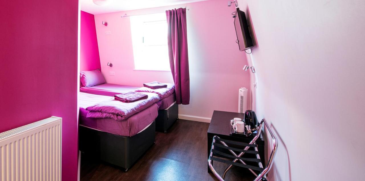 Quarto Twin com Casa de Banho Privativa
