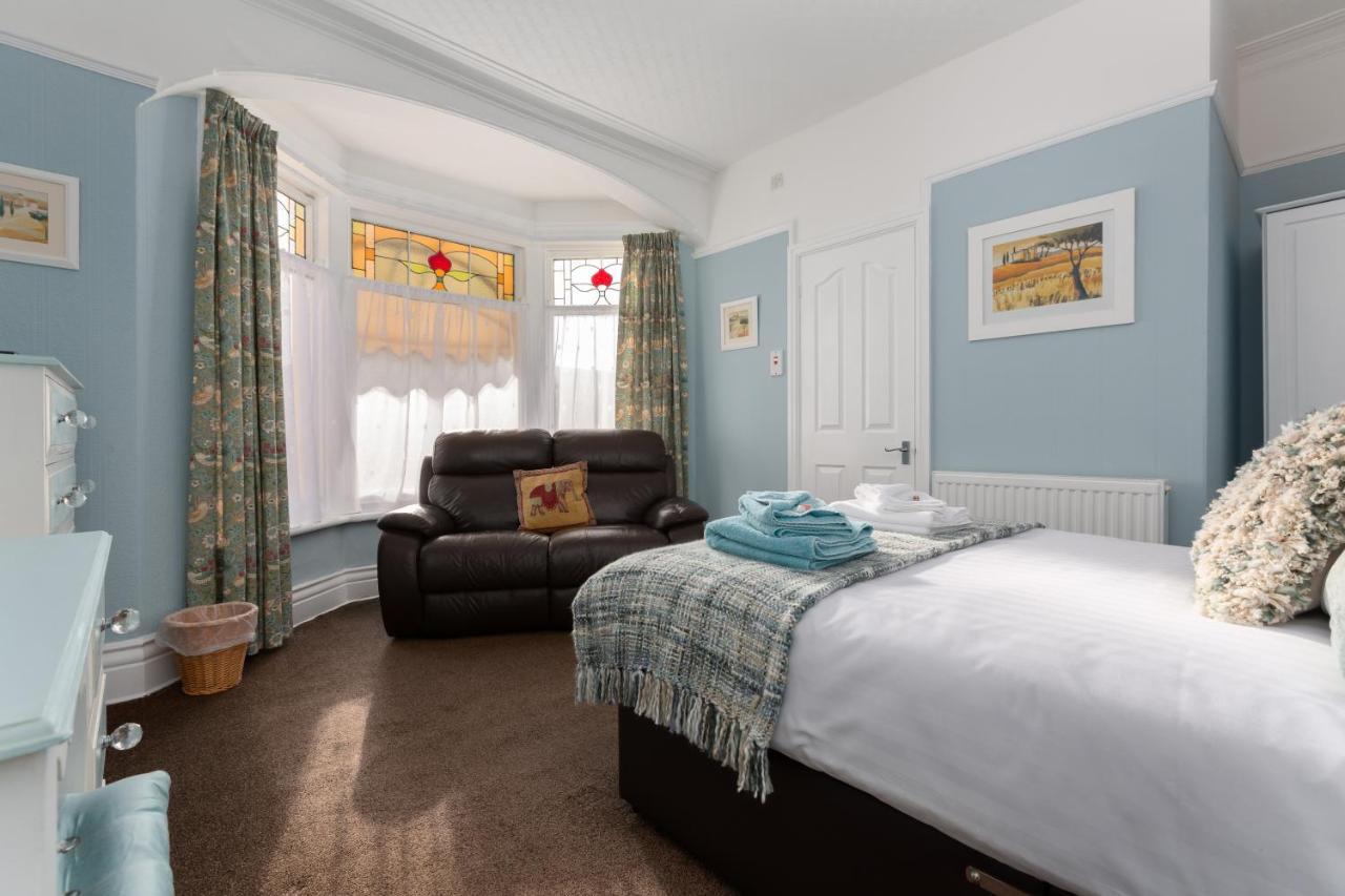 Large Double Room,974654455:JPEG