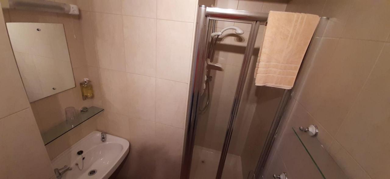 Single Room with Shower