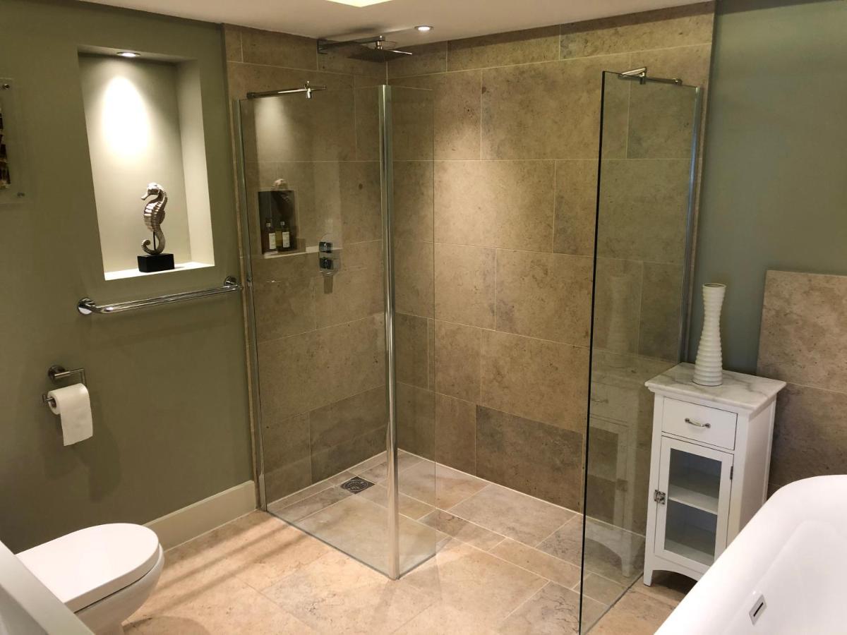 Executive Suite,997926879:JPEG