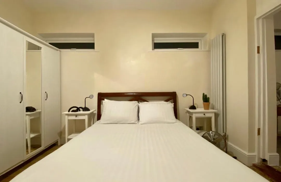 Parkstone Guest House-1
