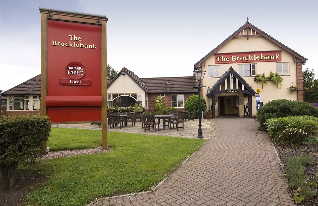 Premier Inn Crewe Central-1