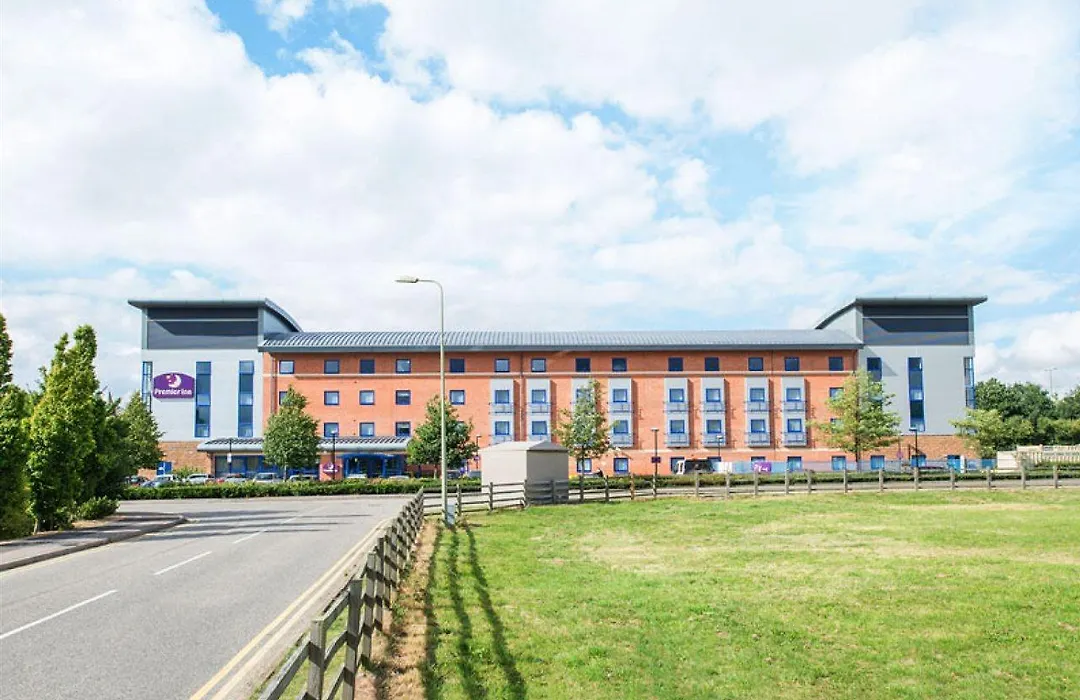 Premier Inn Banbury - M40 J11-1
