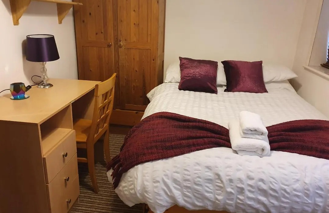 Chaps Guesthouse Southampton-1