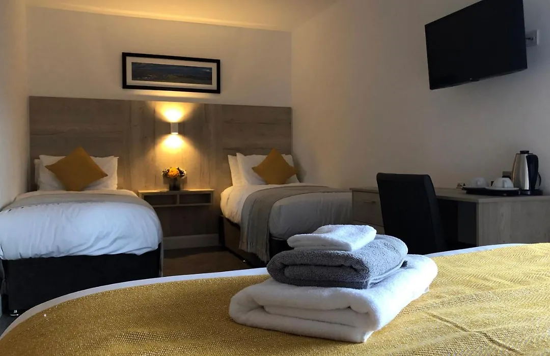 Mcnaughton Guestrooms-1
