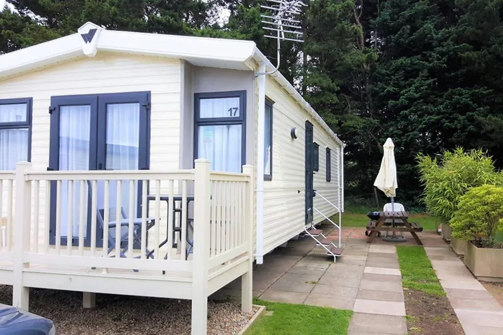 Edinburgh - Seton Sands-Cameo Caravan-Pet Friendly-1