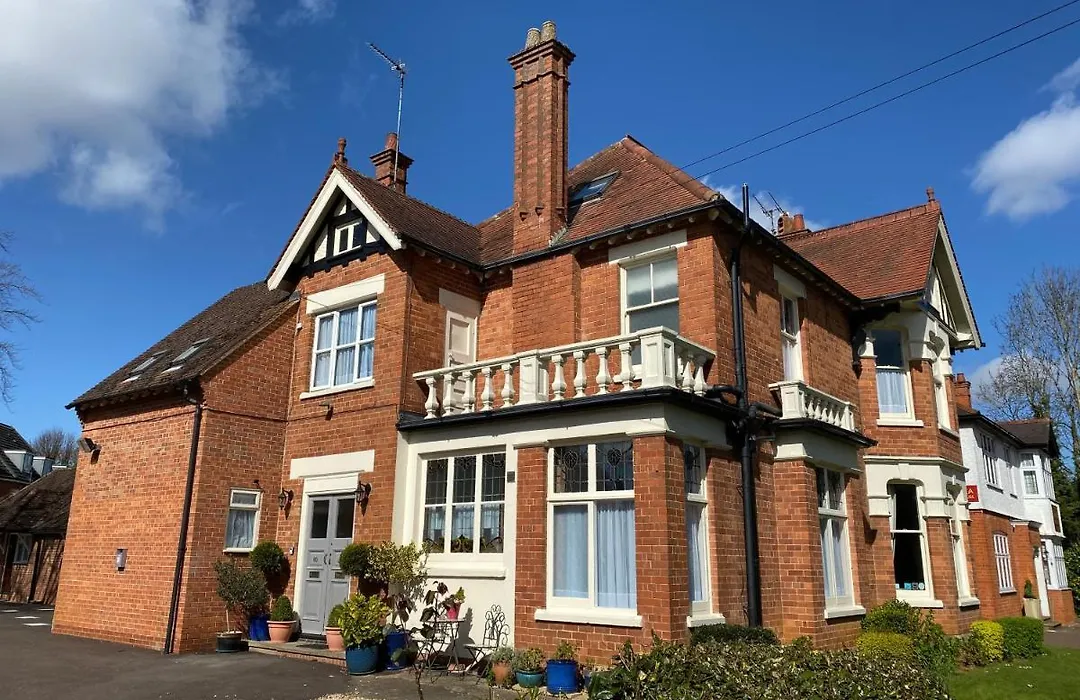 Fairlawns Guest House-1