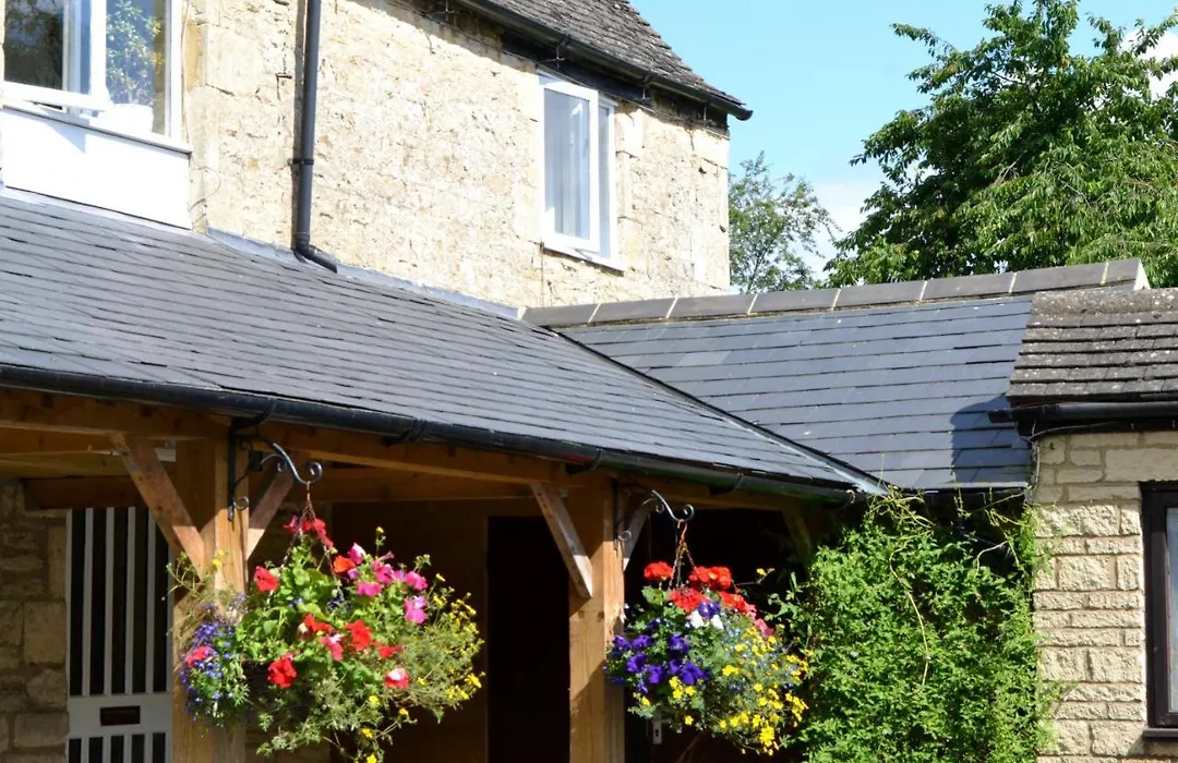 The Highwayman Hotel-1