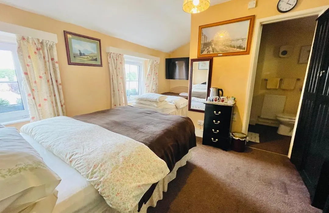 Apsley Villa Guest House.-1