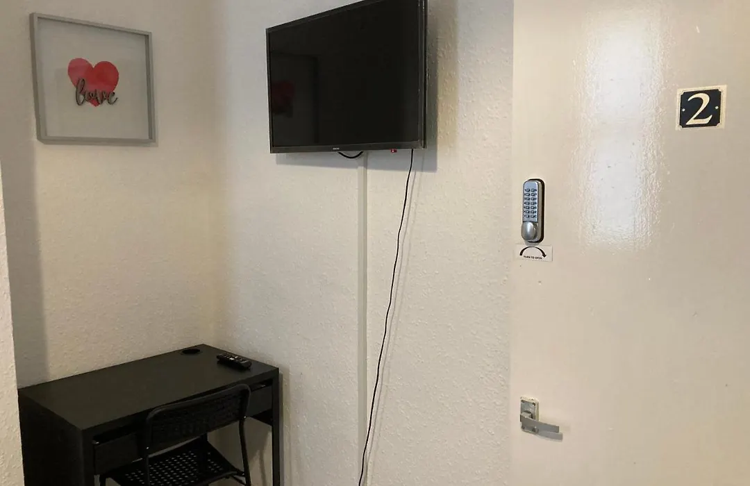 Chosen Rocky Lane Private Rooms-1