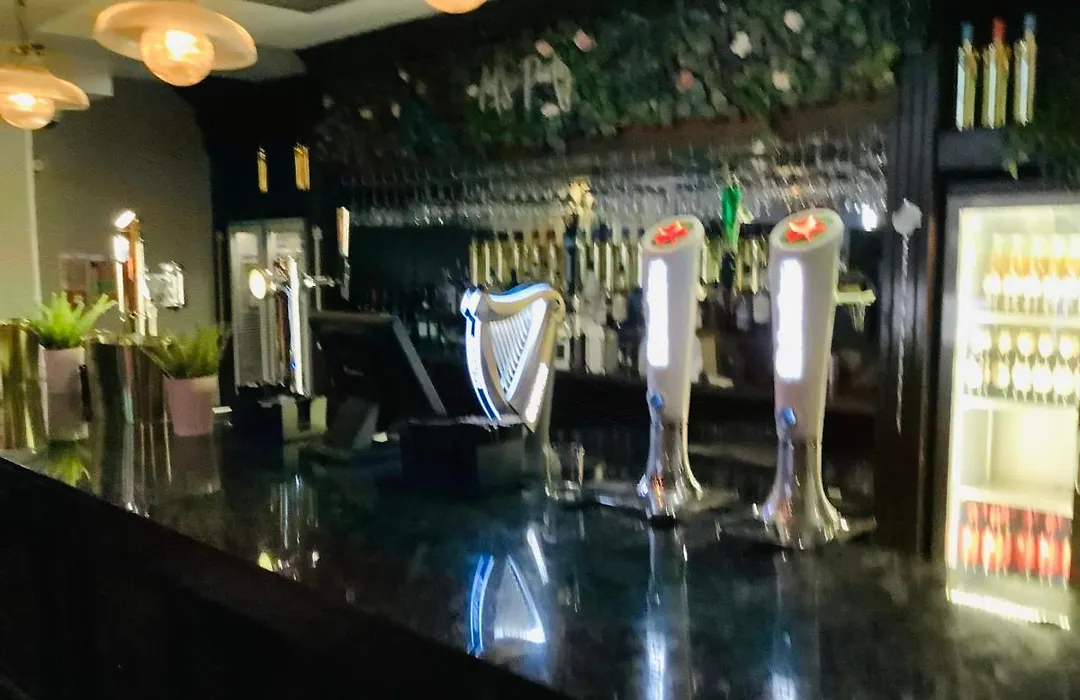 Queens Hotel-1