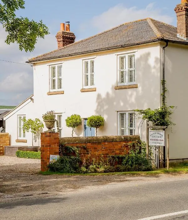 Smallbrook Cottage-1