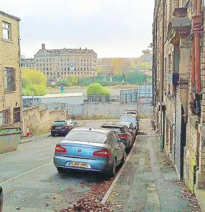 Double Room Close To Bradford University And City Centre-1