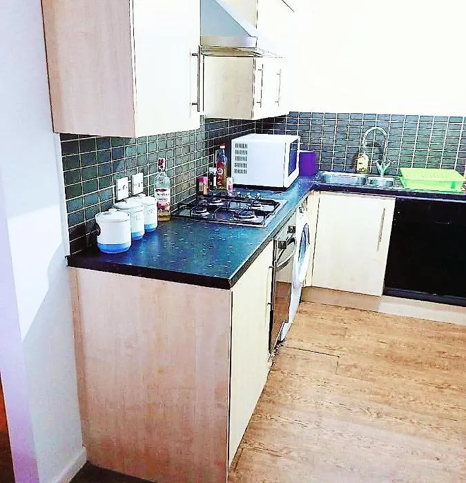 Cosy Double Room Close To University Of Bradford And City Centre-1