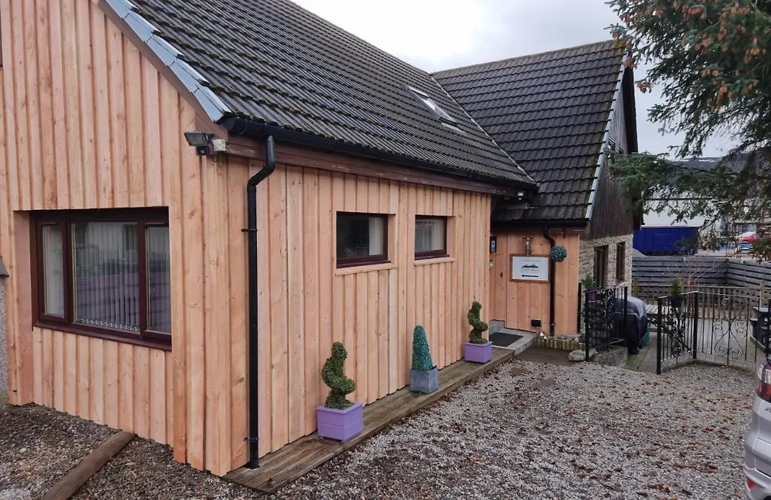 Carn Mhor Bed And Breakfast-1