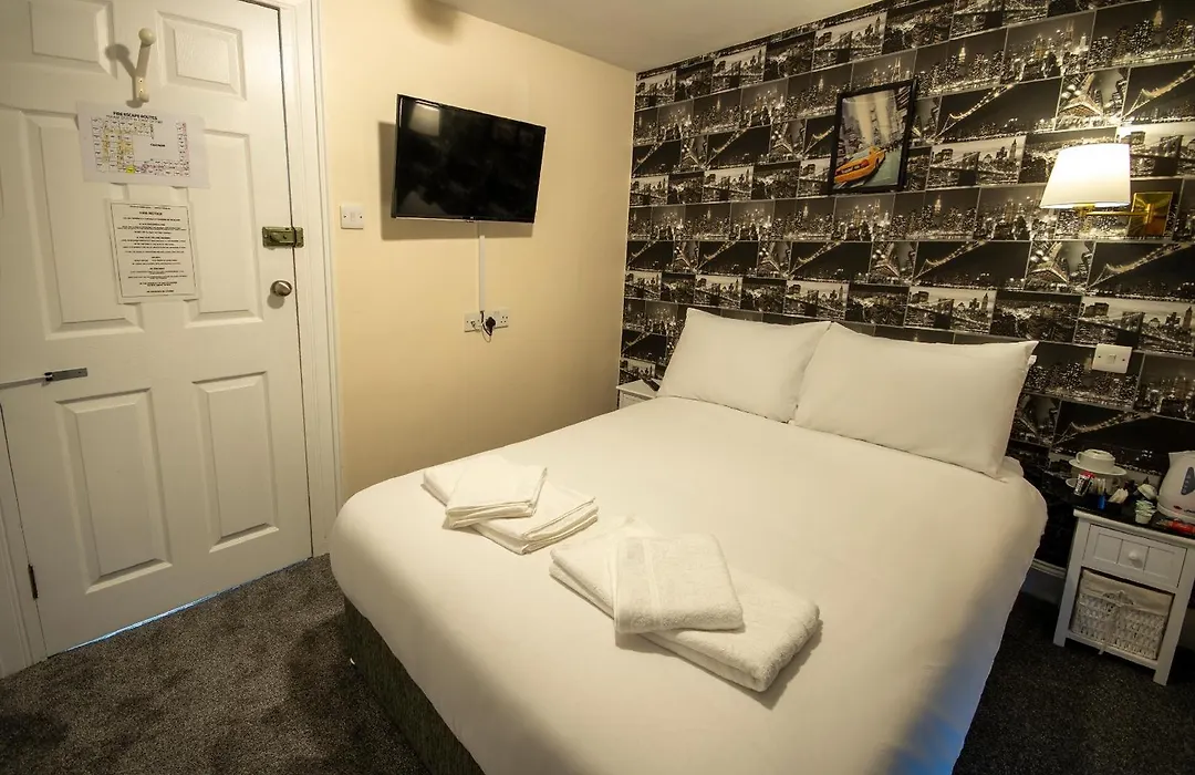 Douglas Arms Hotel-1