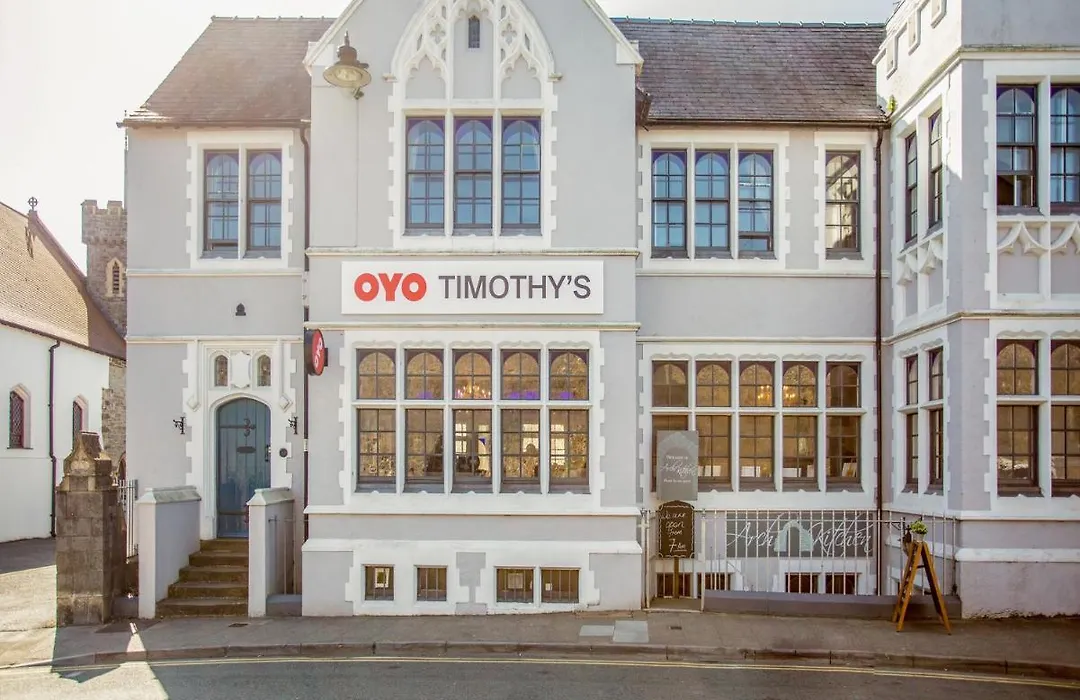 Oyo Timothy'S-1