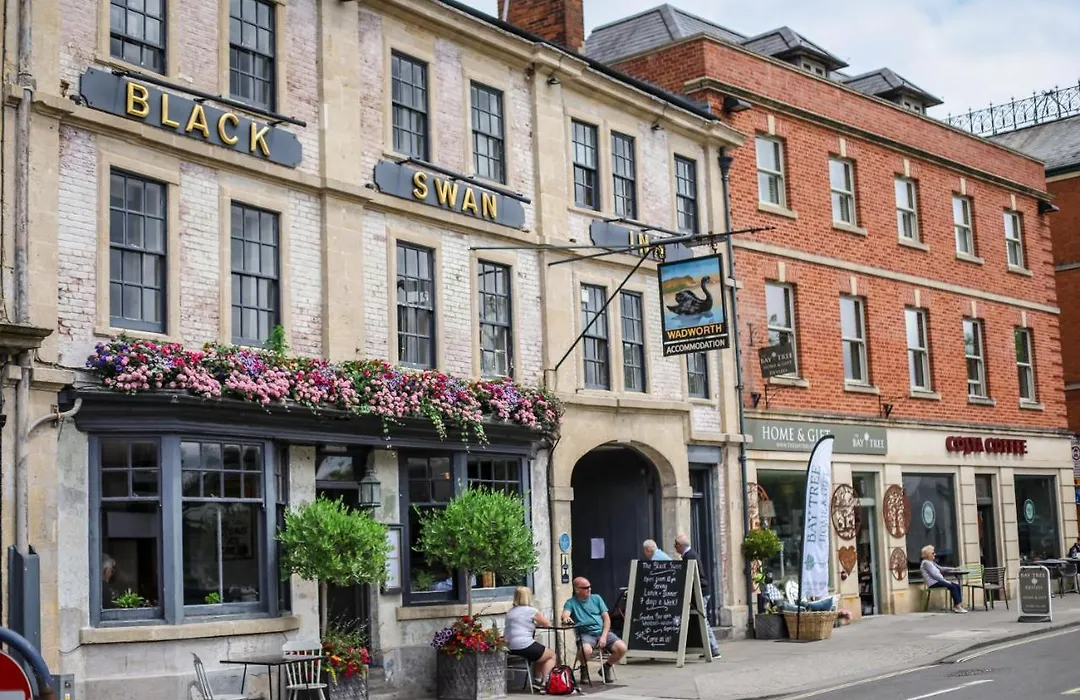 The Black Swan Inn-1