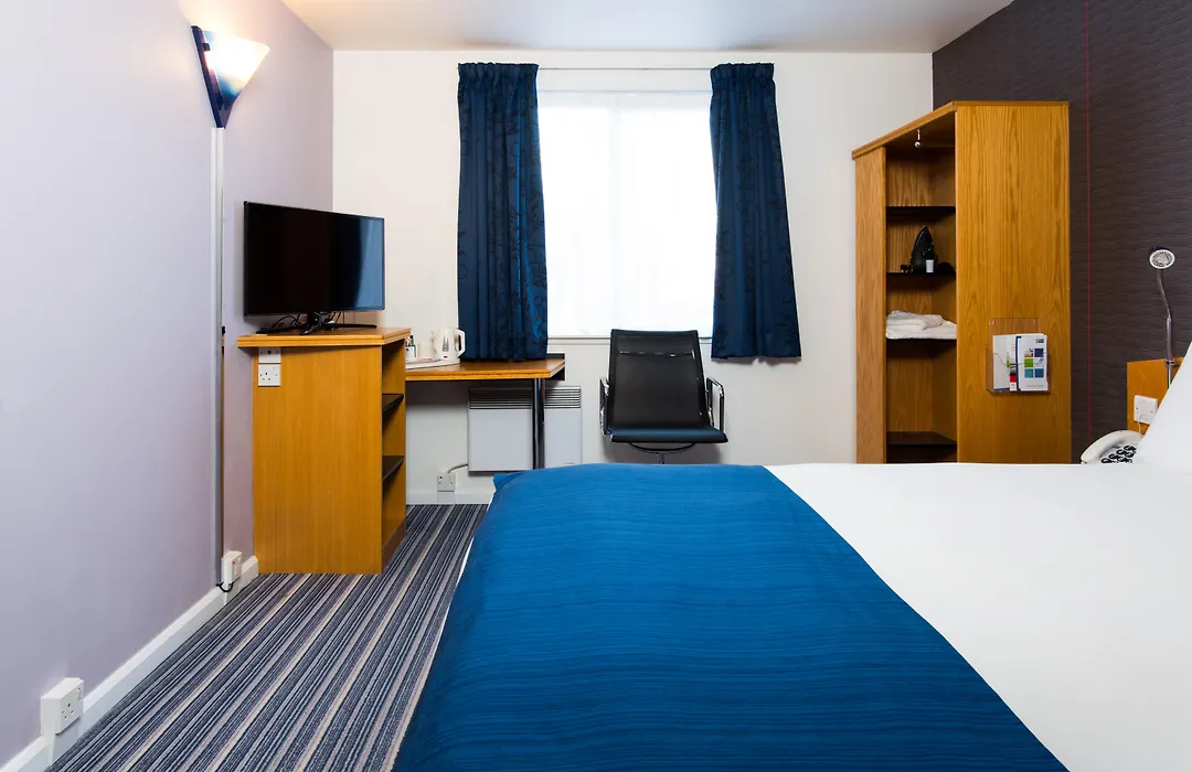 Holiday Inn Express Southampton West By Ihg-1