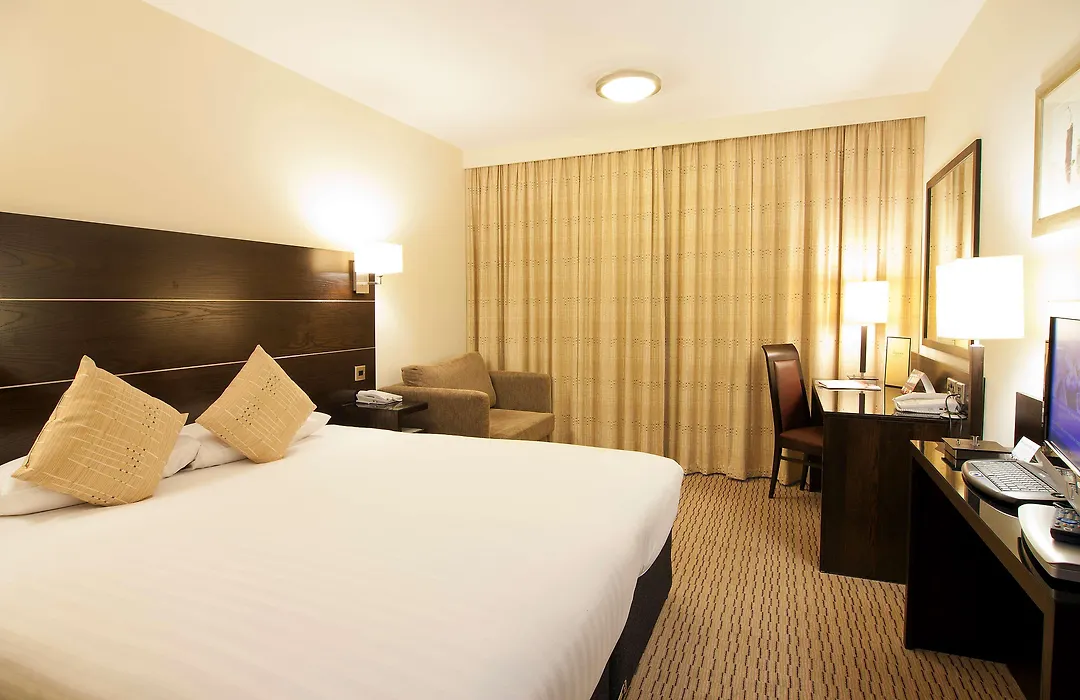 Doubletree By Hilton London Heathrow Airport-1